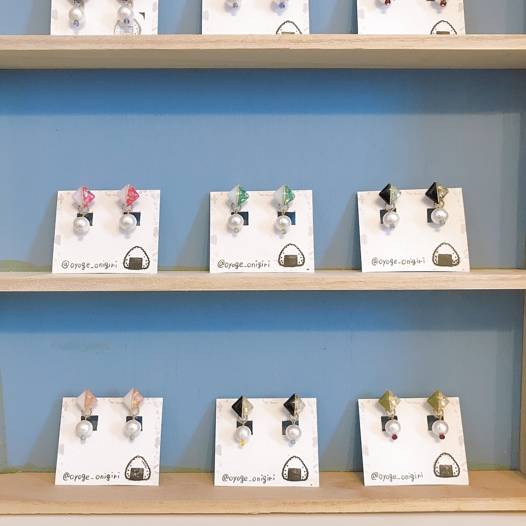 鬼滅の刃 小ぶりツートーンピアス/イヤリング