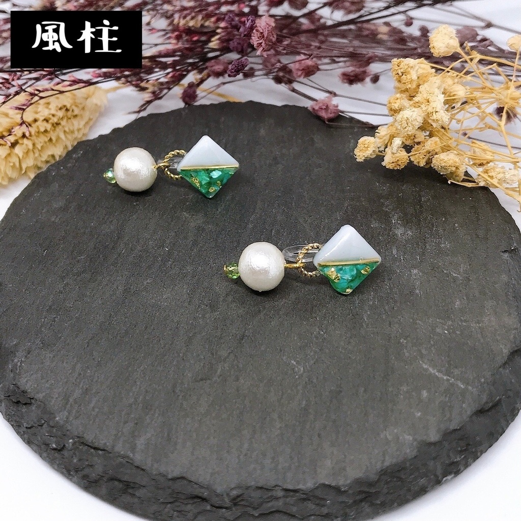 鬼滅の刃 小ぶりツートーンピアス/イヤリング