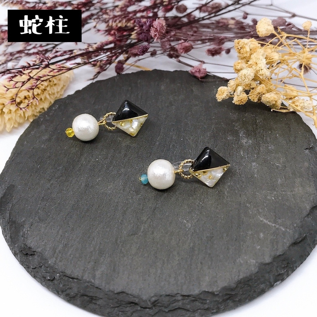 鬼滅の刃 小ぶりツートーンピアス/イヤリング