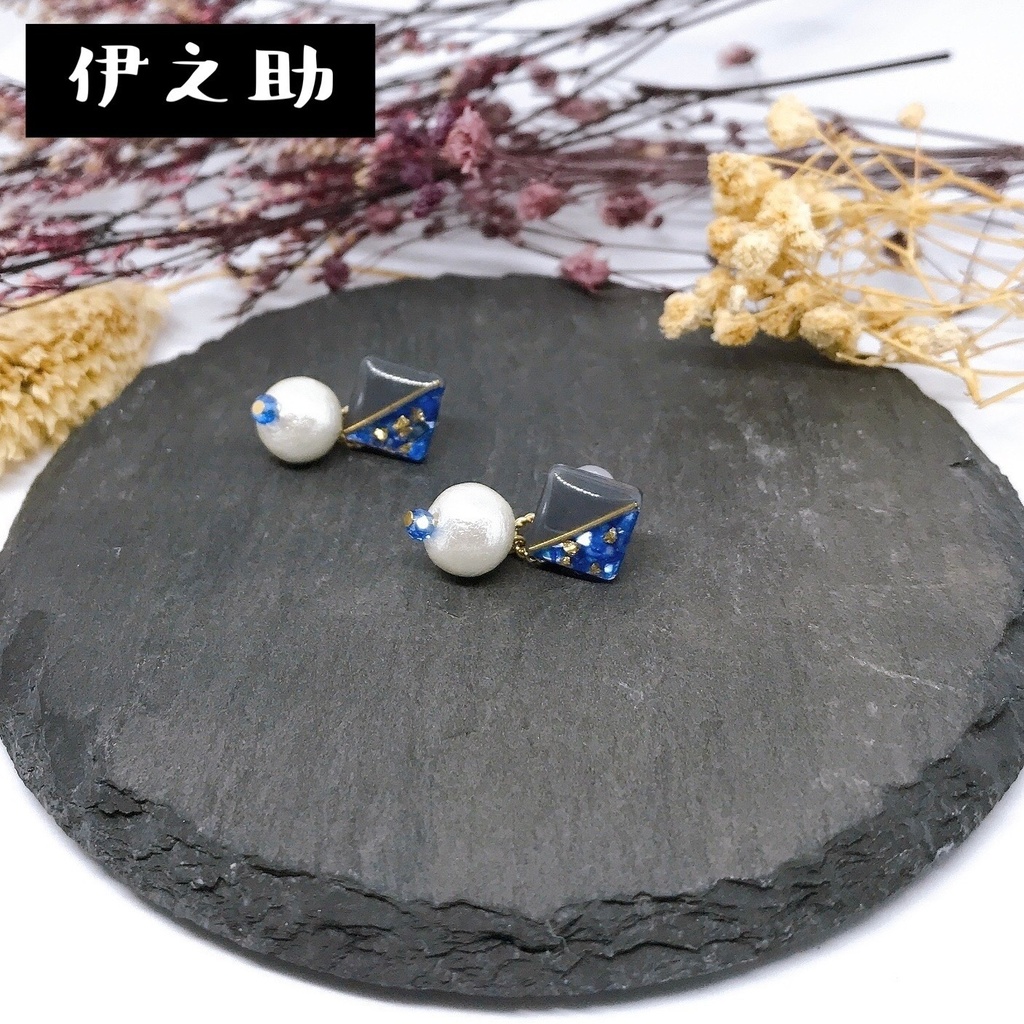 鬼滅の刃 小ぶりツートーンピアス/イヤリング