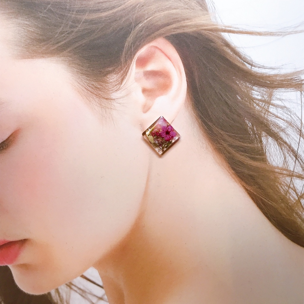 鬼滅の刃*カナヲの花の蕾ピアス