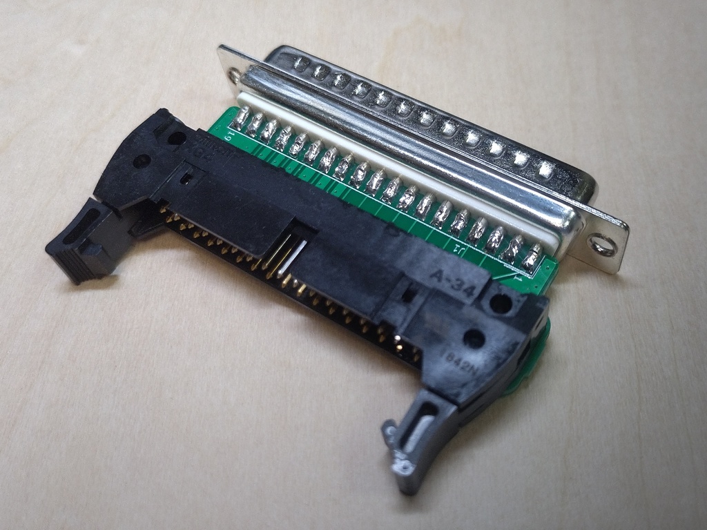 X68000の拡張FDD端子に34ピンフラットケーブルをつなぐための基板