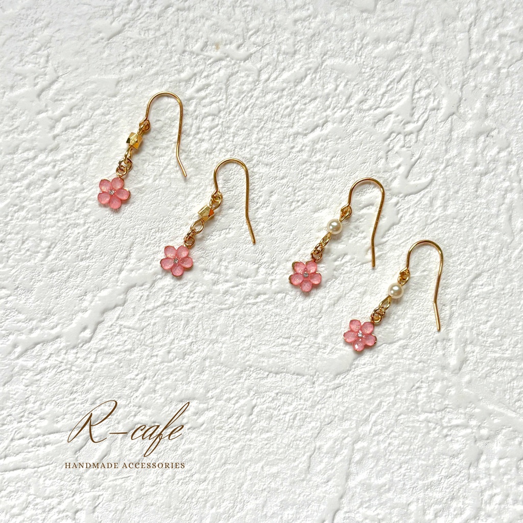 季節外れの桜　ピアス