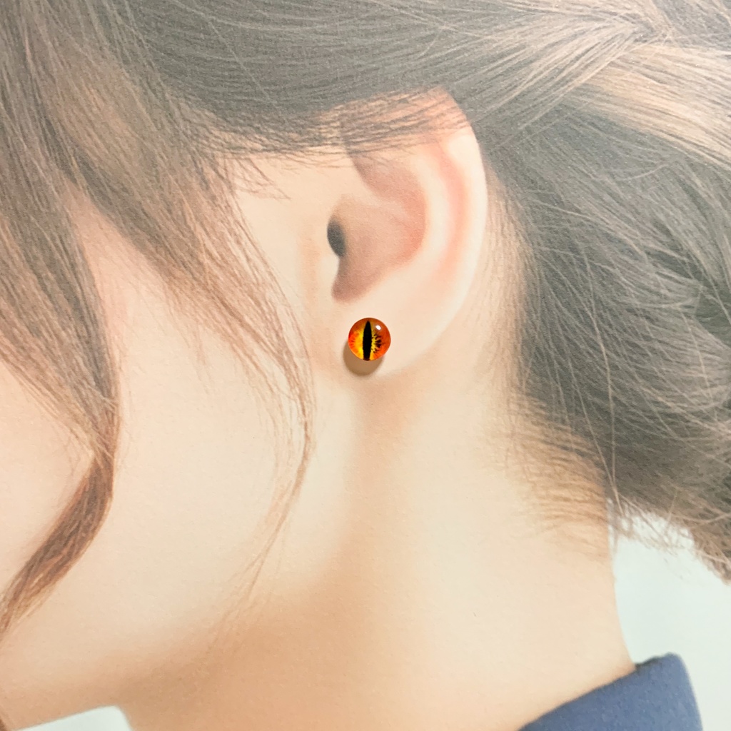 竜・猫の目ピアス