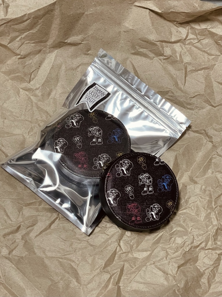 フラウィと骨兄弟のパリピコインケース