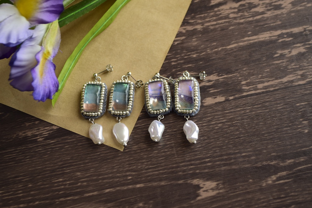 私服カラー耳飾り