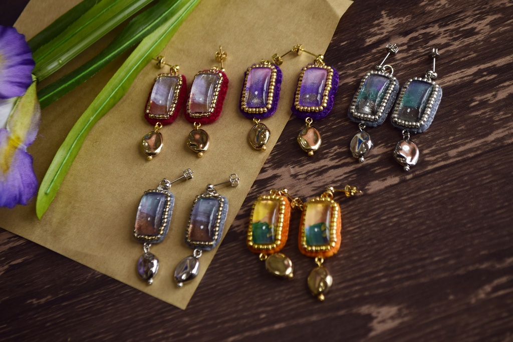 私服カラー耳飾り