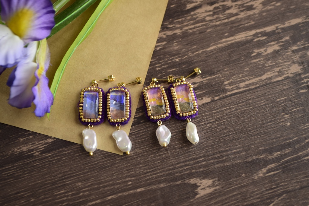 私服カラー耳飾り