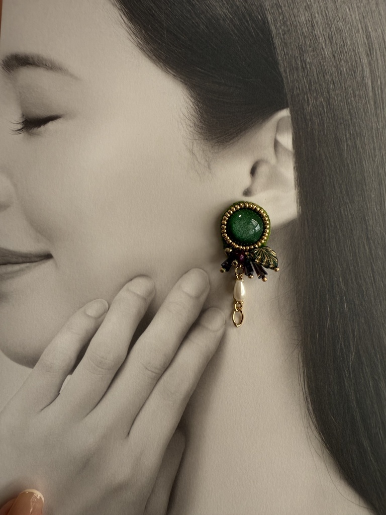 RKRNイメージ耳飾り