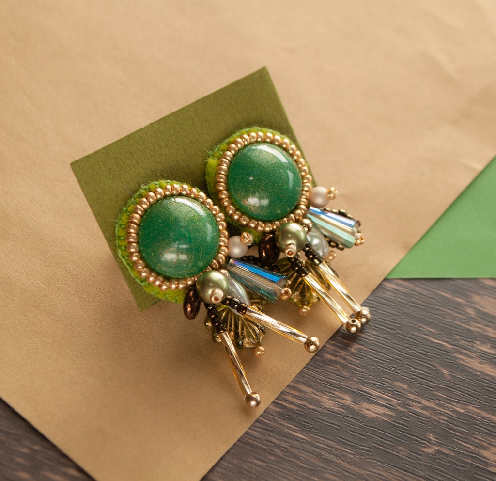 RKRNイメージ耳飾り