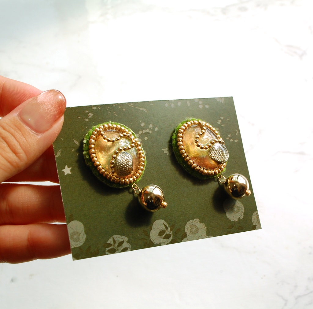 RKRNイメージ耳飾り