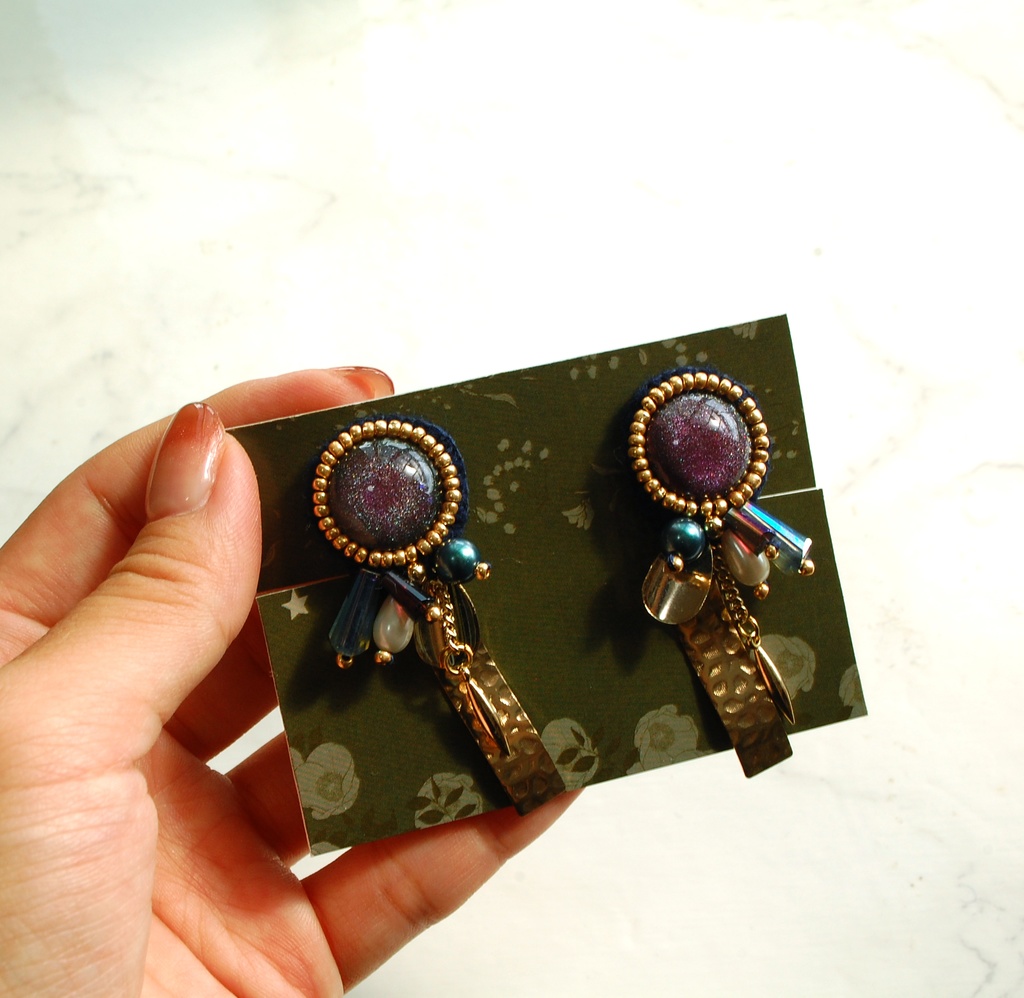 RKRNイメージ耳飾り