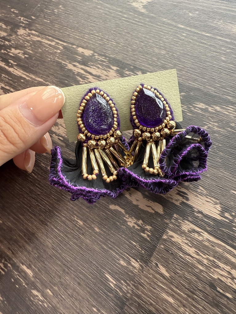 RKRNイメージ耳飾り