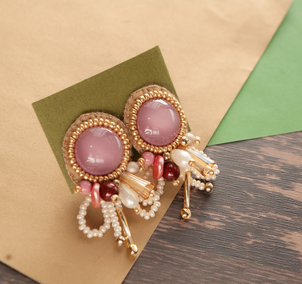 RKRNイメージ耳飾り