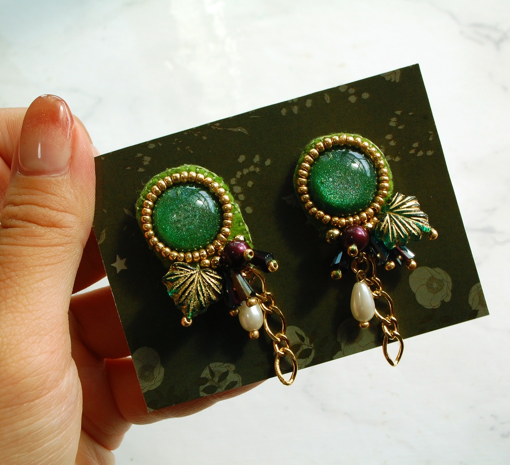 RKRNイメージ耳飾り