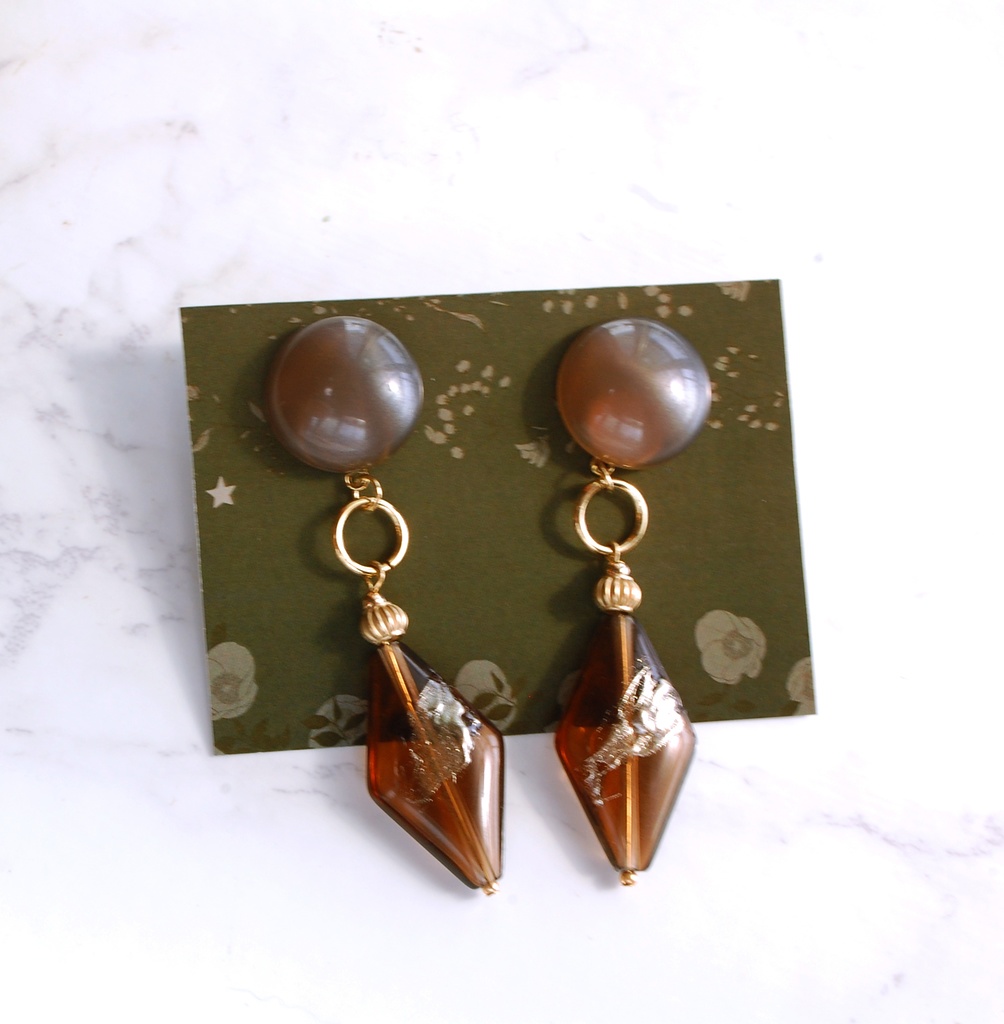 RKRNイメージ耳飾り