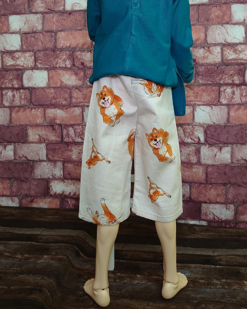 柴犬がいっぱいのルームパンツ