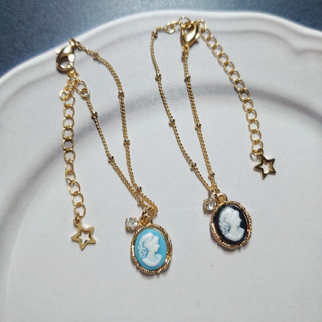 カメオチャームのシンプルネックレス