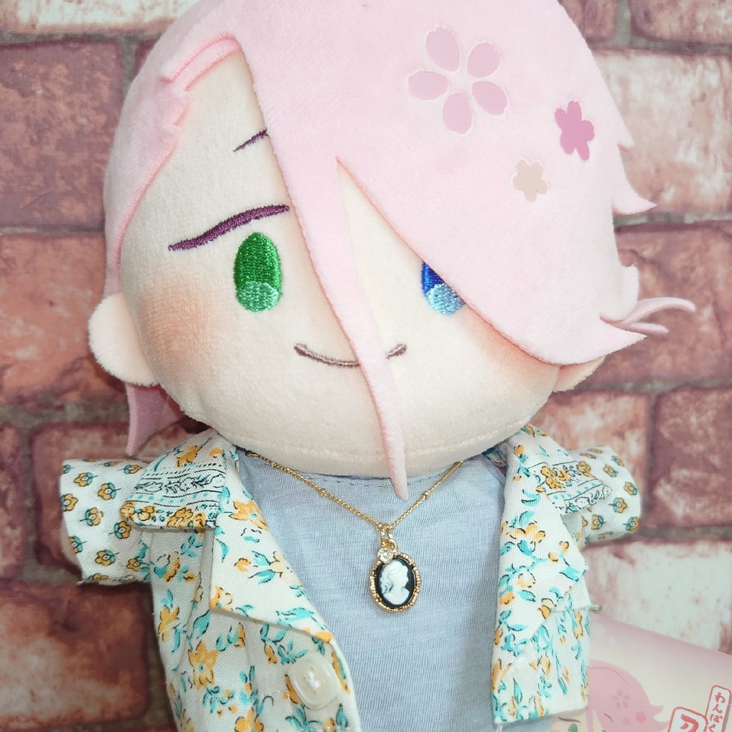 カメオチャームのシンプルネックレス