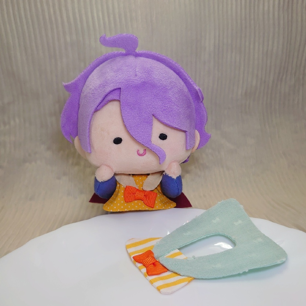 セーラー襟のお食事ビブ(エプロン)