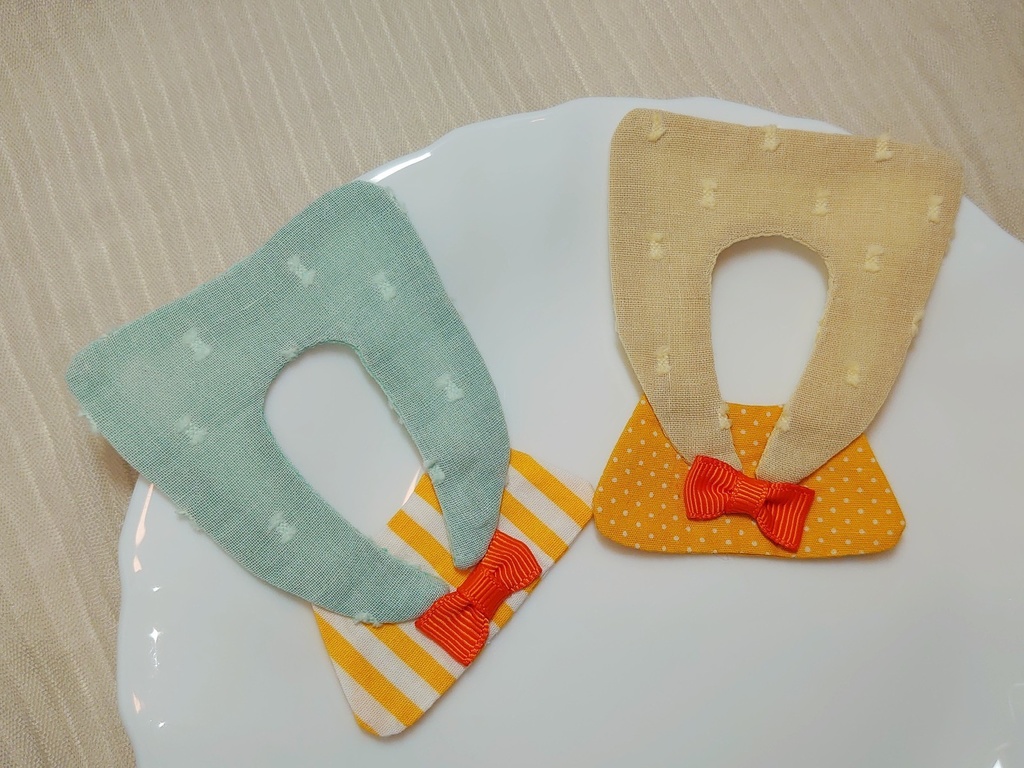 セーラー襟のお食事ビブ(エプロン)