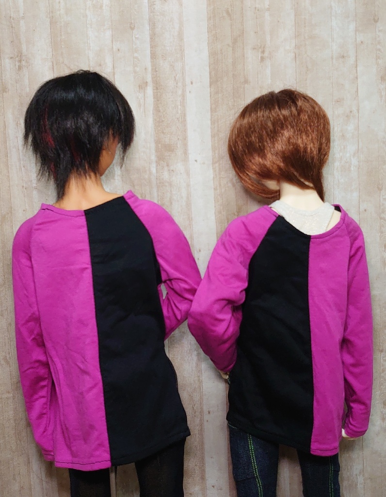 ラグランカットソー ブラック/ラズベリーのツートンカラー