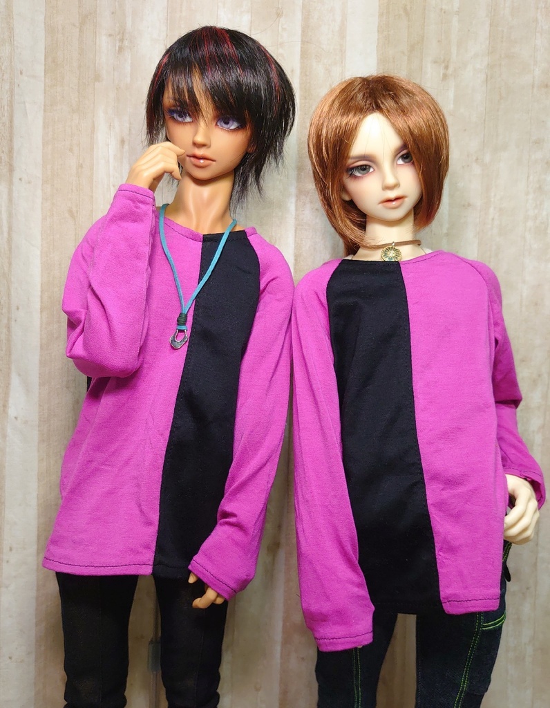 ラグランカットソー ブラック/ラズベリーのツートンカラー