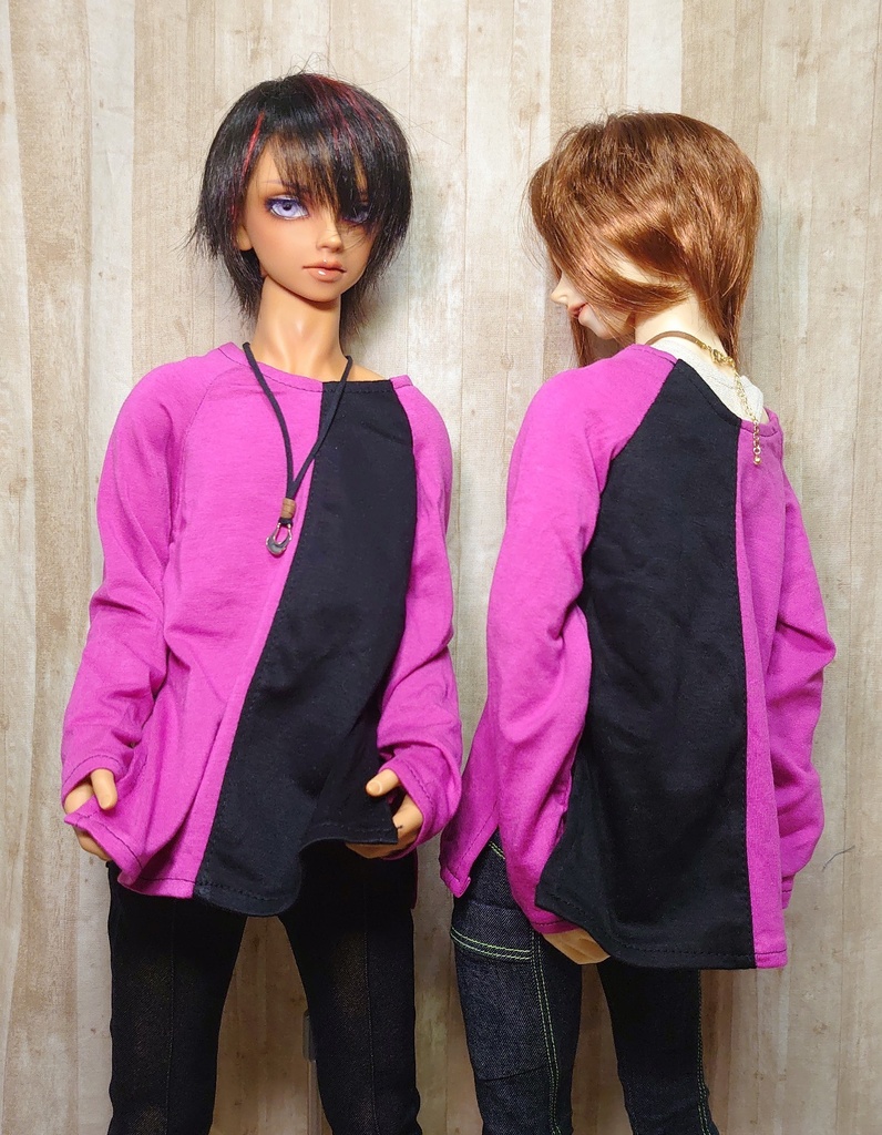 ラグランカットソー ブラック/ラズベリーのツートンカラー