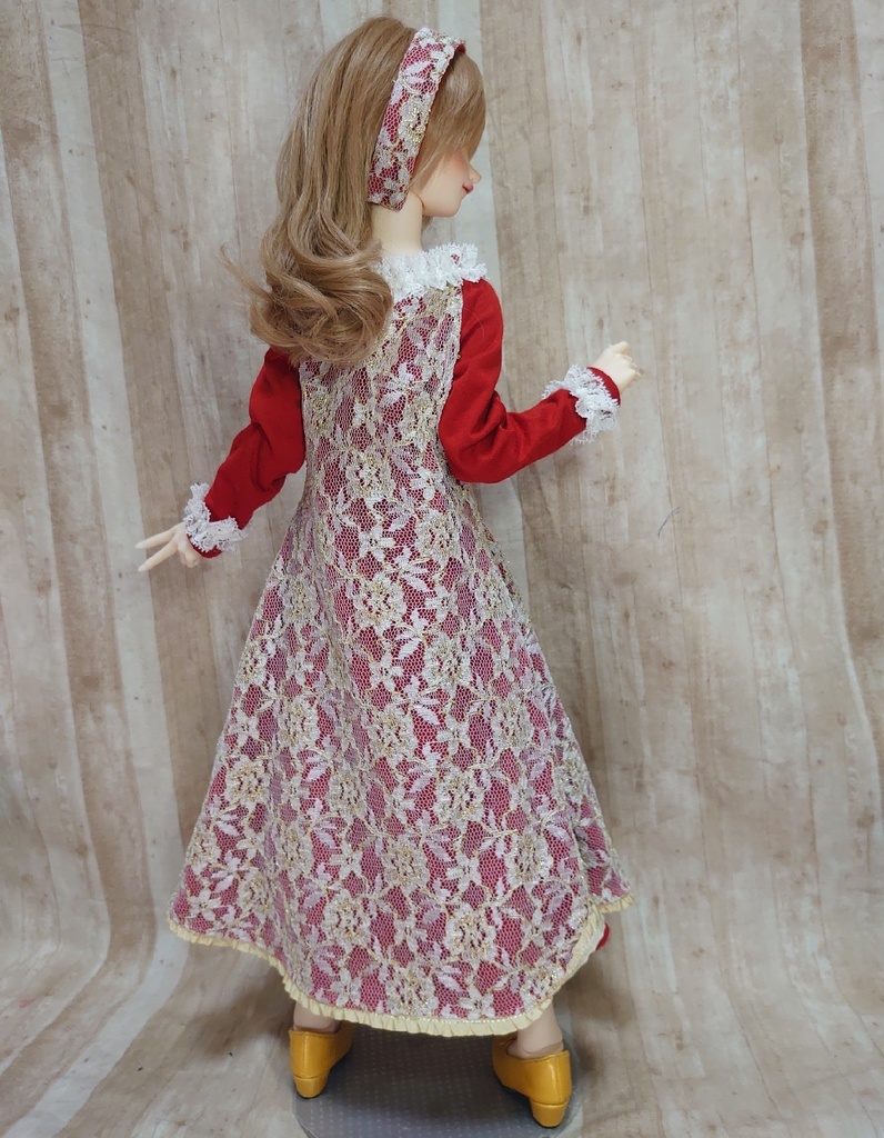 ロング丈のニットワンピース