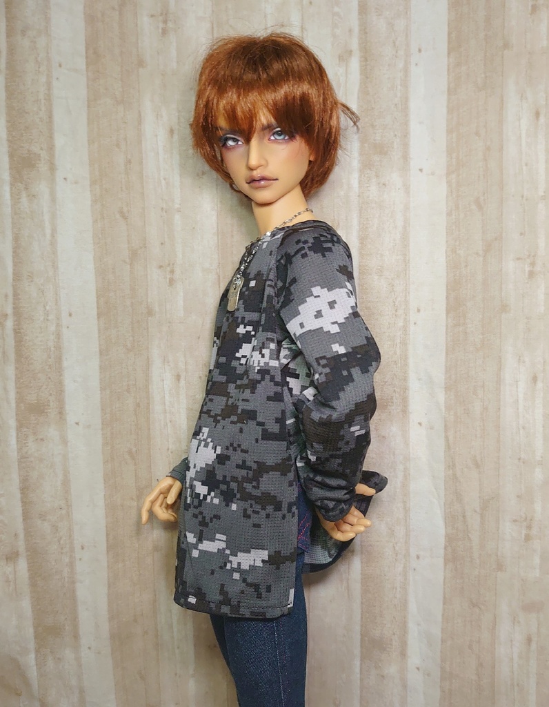 ラグランカットソー(デジタル迷彩柄)