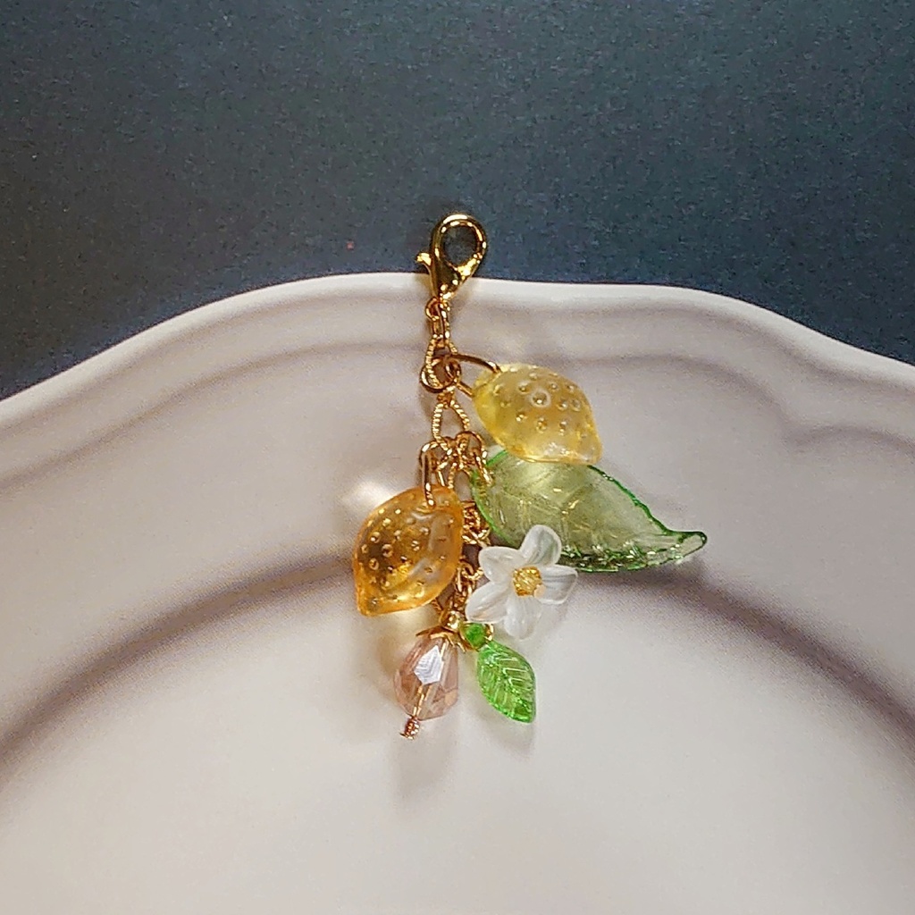 レモンのアクセサリーチャーム（クリアカラー）