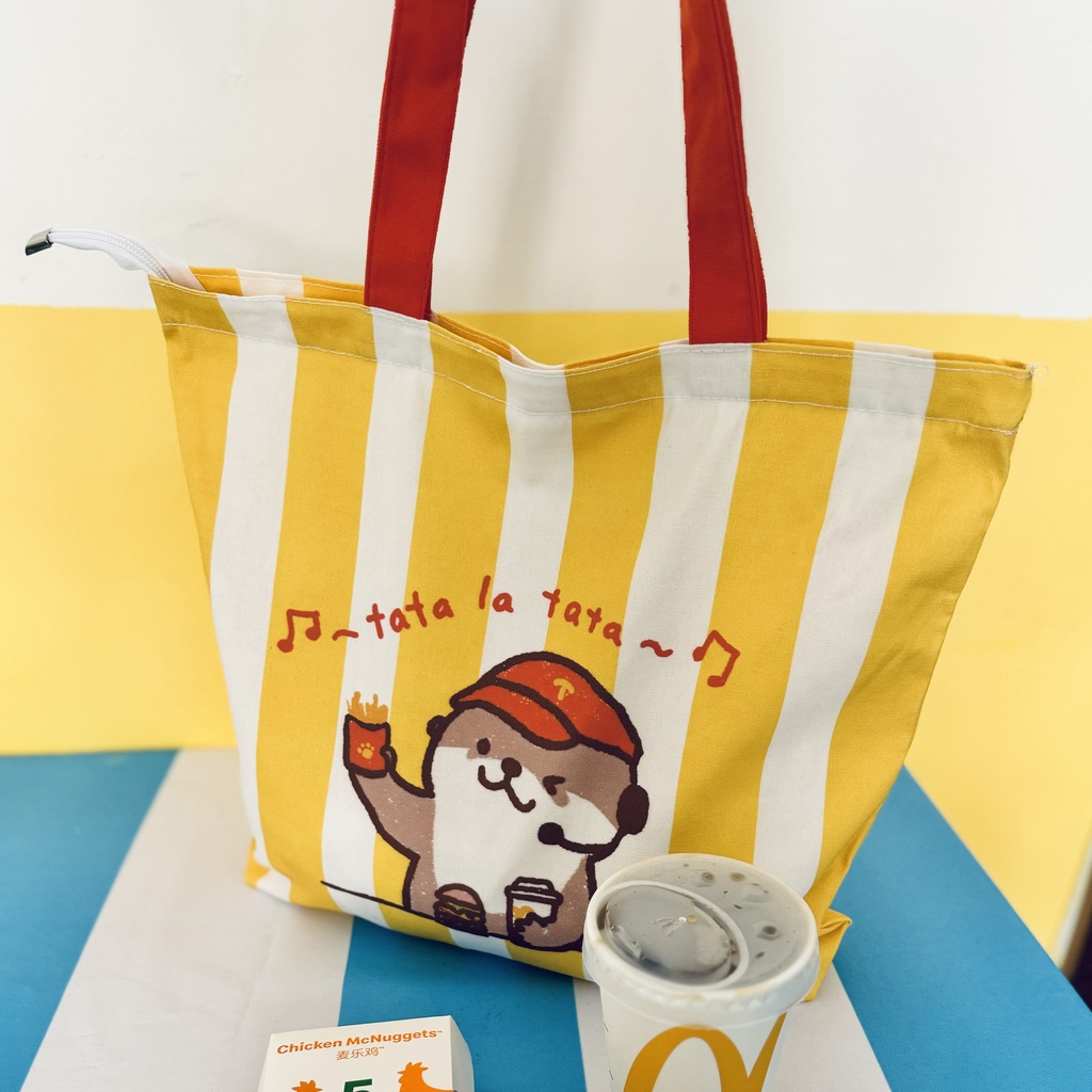 OTTERTATA マックカワウソ　キャンバストートバッグ