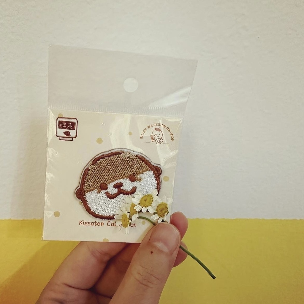 カワウソtata刺繍ワッペン（3M粘着付き）