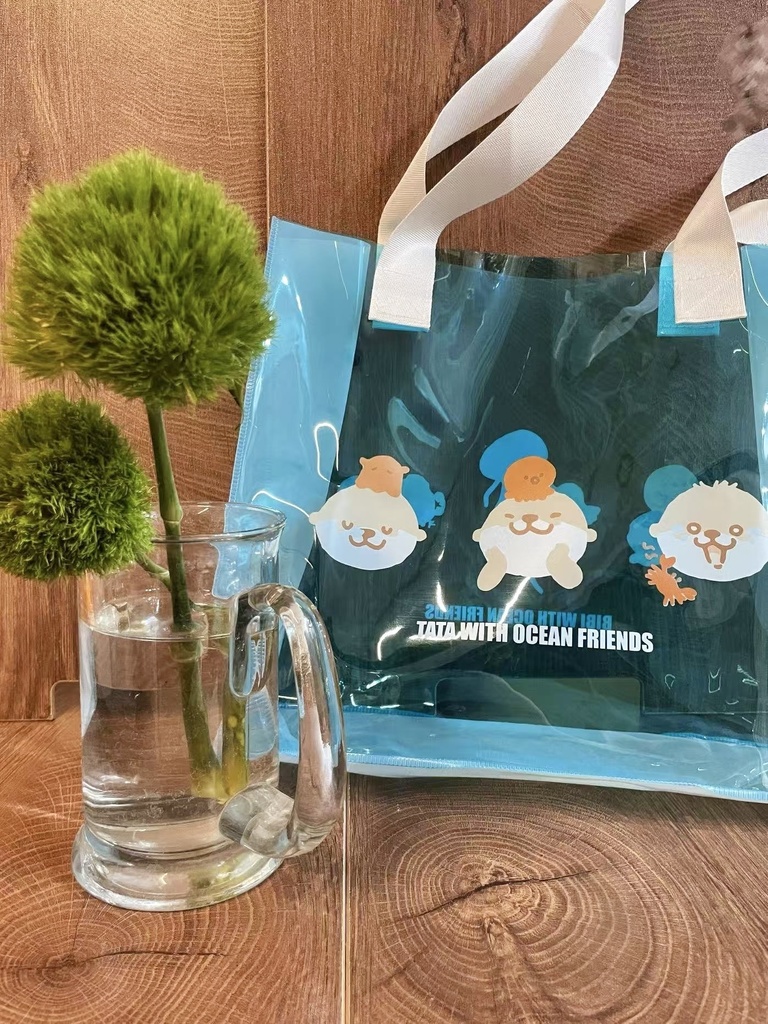 カワウソと海洋生物PVCスイムバッグ