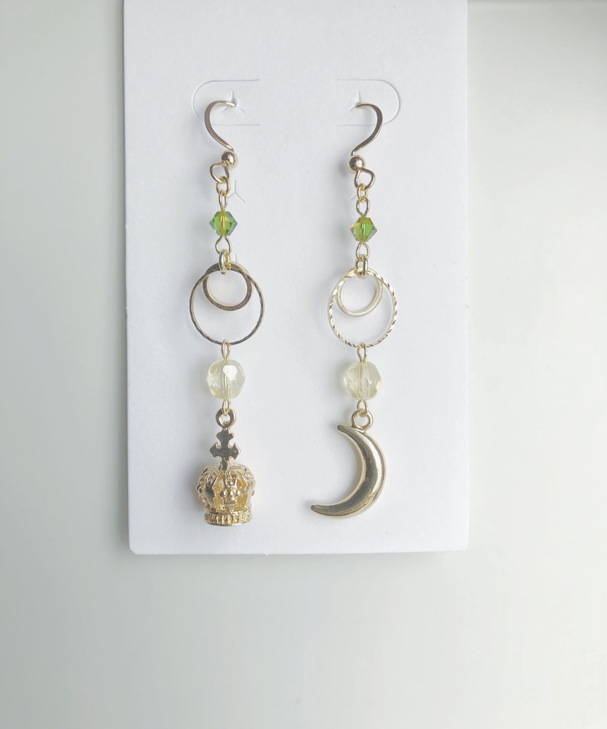 【🌈🕒】🌙さんイメージピアス(イヤリング)