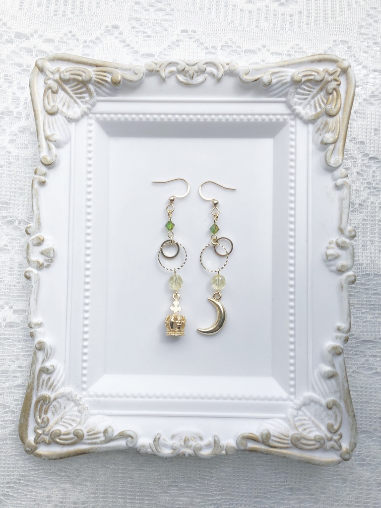 【🌈🕒】🌙さんイメージピアス(イヤリング)