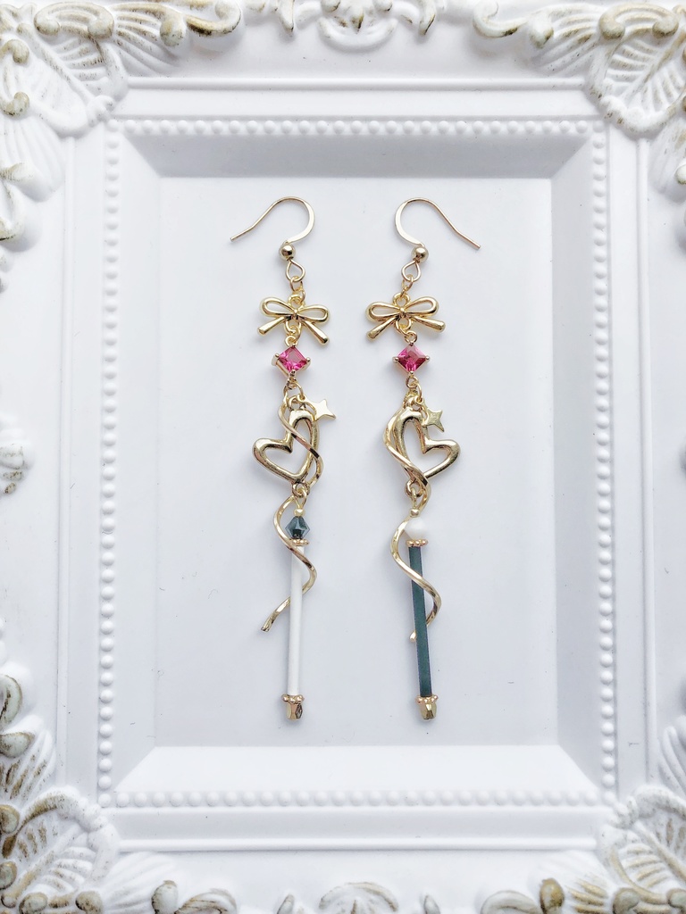 【🌈🕒】🎩🐤さんイメージピアス(イヤリング)