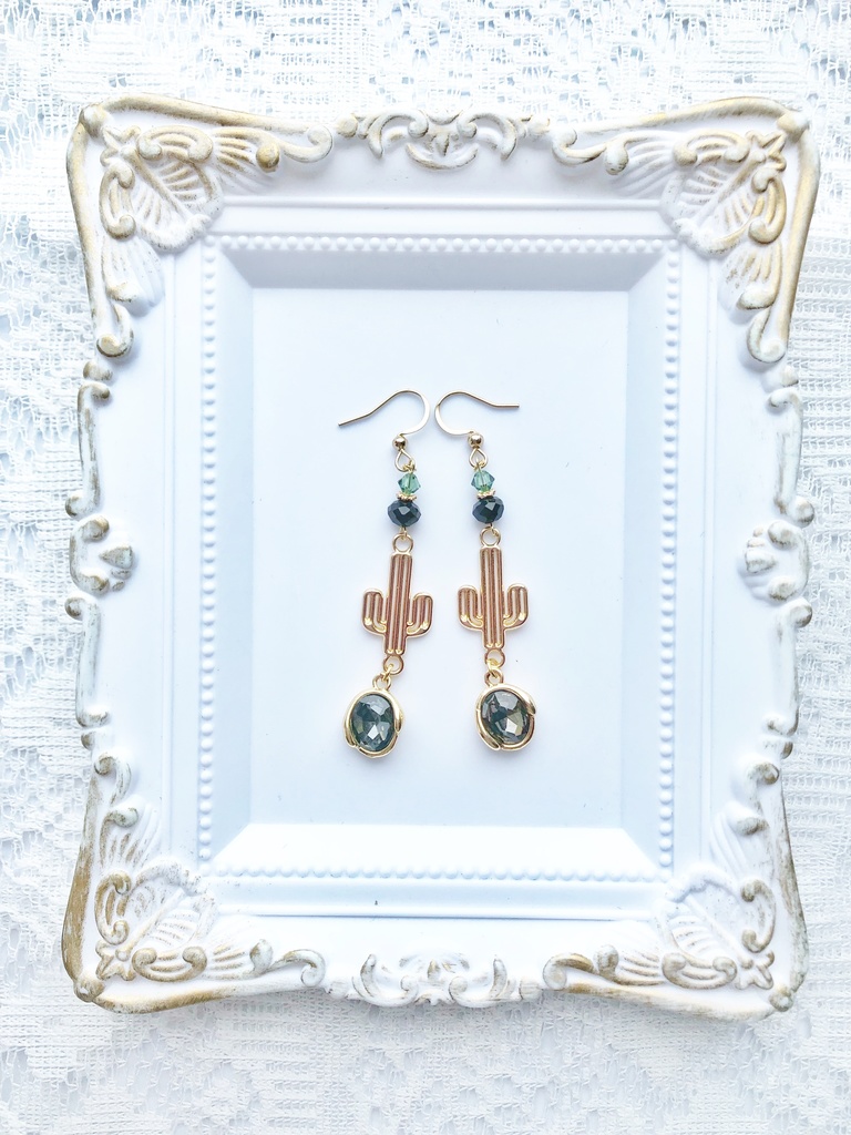 【🌈🕒】🌵さんイメージピアス(イヤリング)