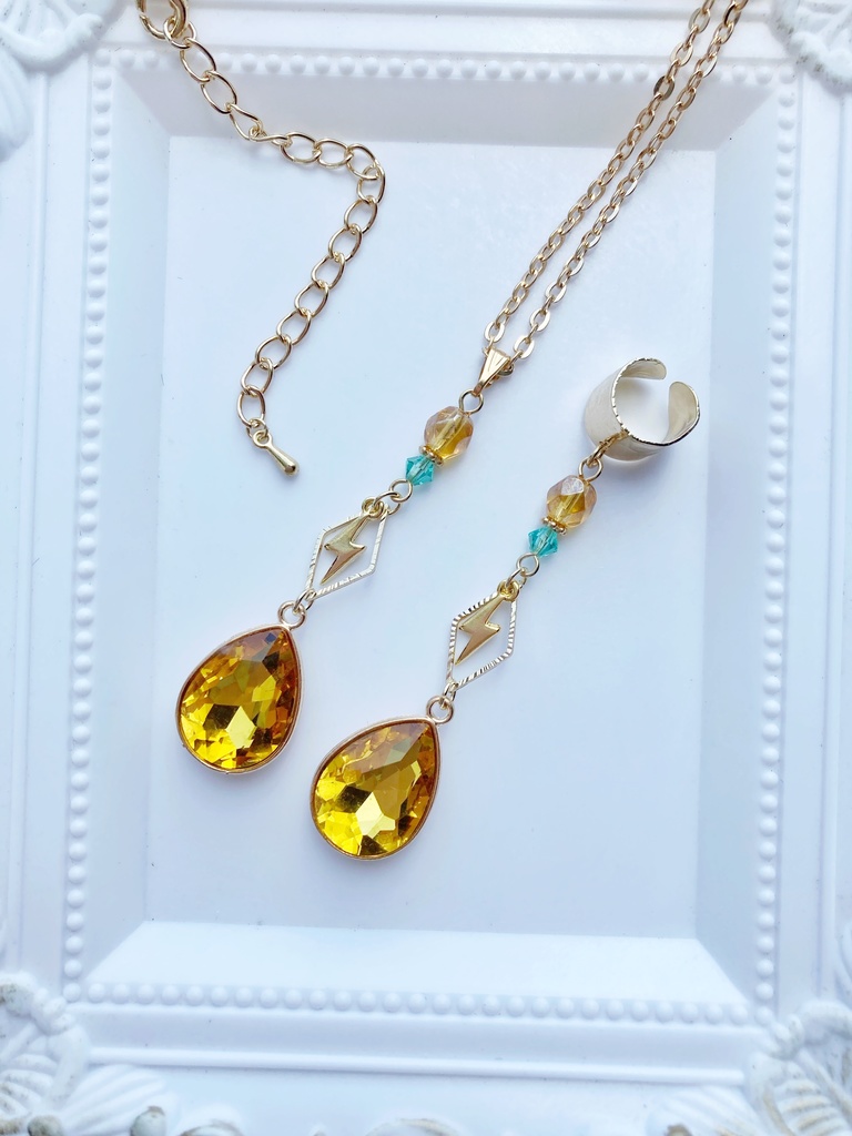 【🌈🕒】🌩🦒さんイメージネックレス・イヤーカフス