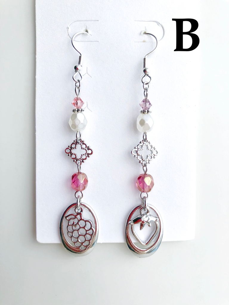 【🌈🕒】🍰🧁さんイメージピアス(イヤリング)