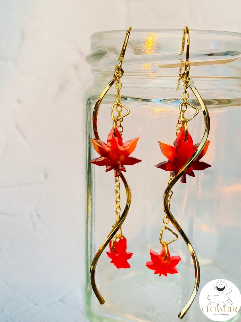 ✨🍁揺らり、紅葉ピアス𓂃 𓈒𓏸◌