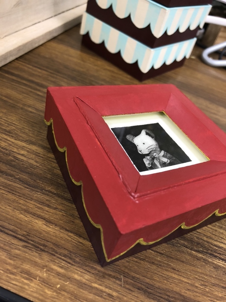 箱の額縁ティータイム ワインレッド