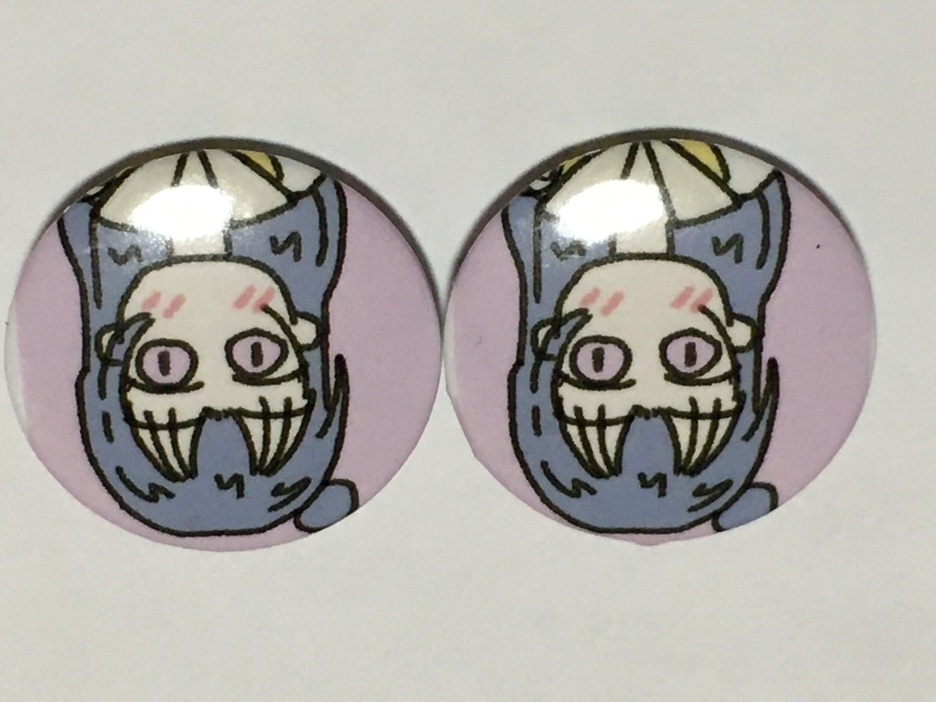 魔除けの缶バッジ(沼津のアレの様なもの)