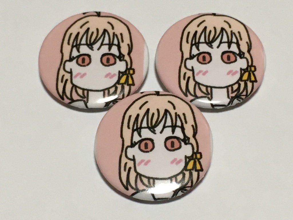 魔除けの缶バッジ(沼津のアレの様なもの)