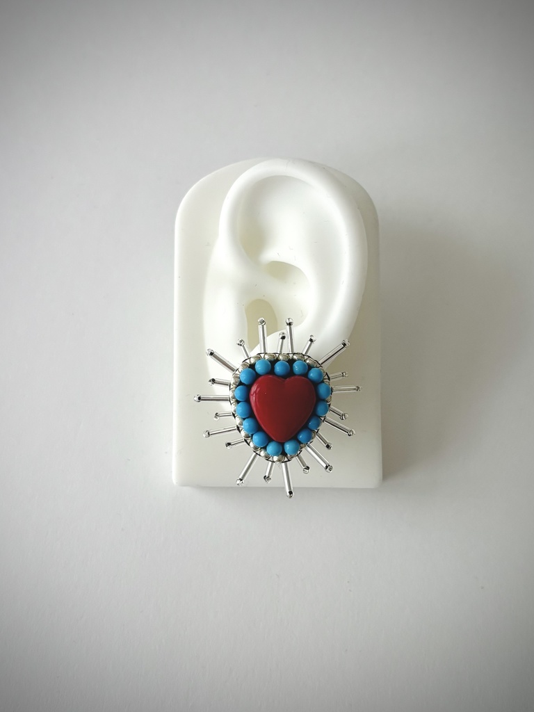 赤いハートのピアス(赤×シルバー)