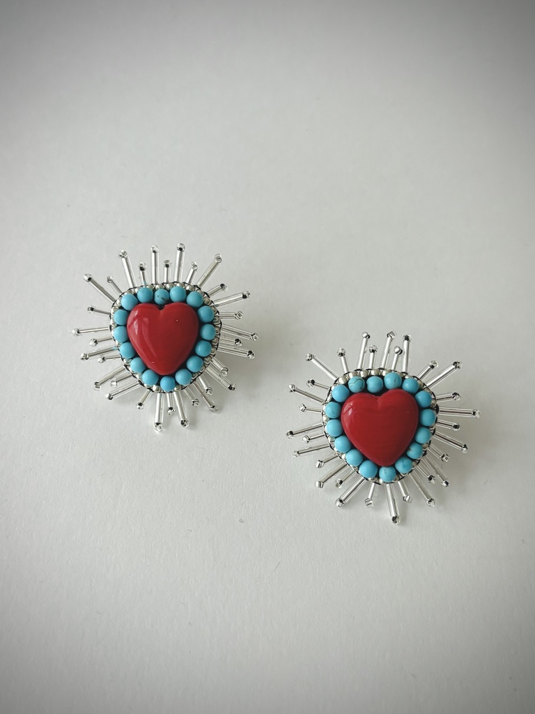 赤いハートのピアス（赤×シルバー）