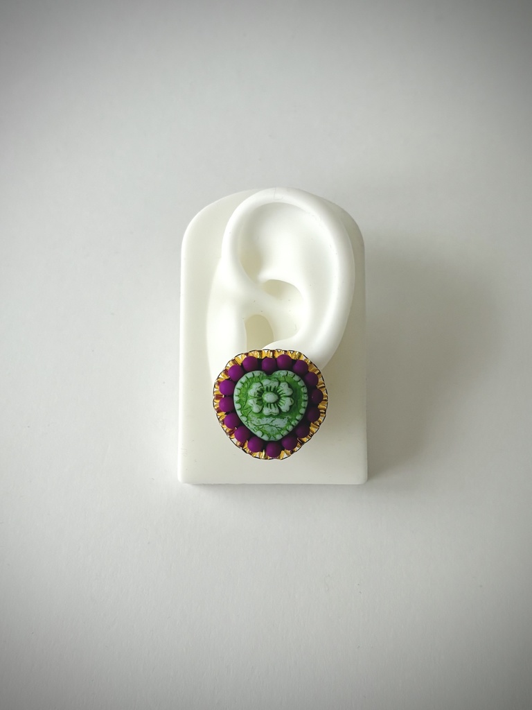 ハートのピアス(グレー×シルバー)