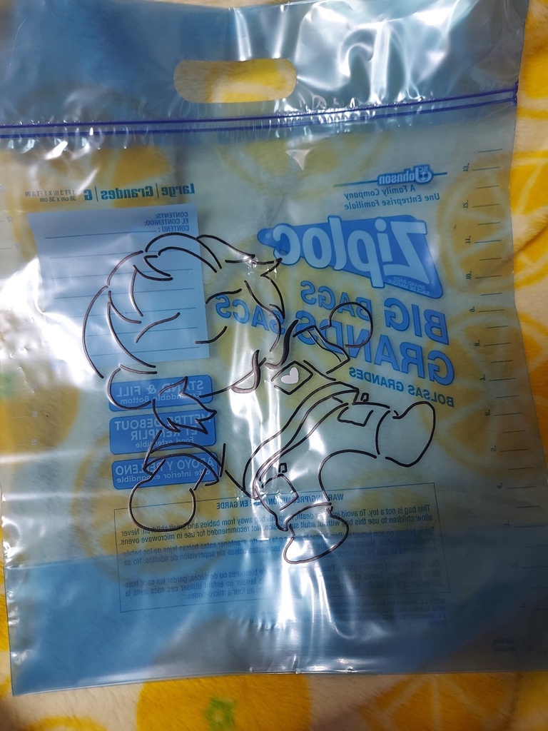 レオのジップロックバッグ