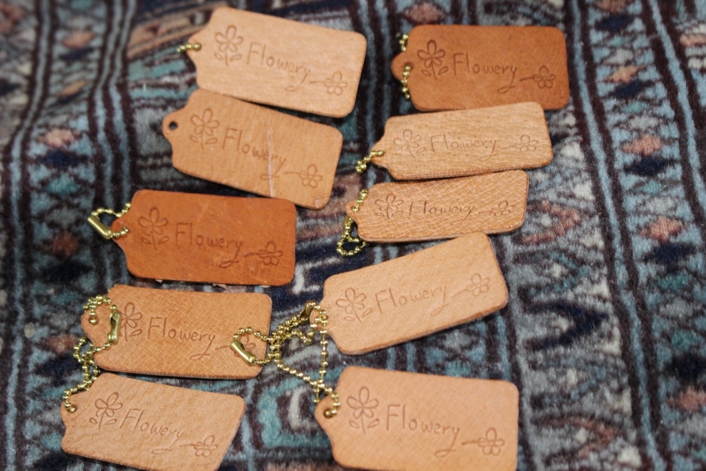 Floweryイメージ本革キーチェーン