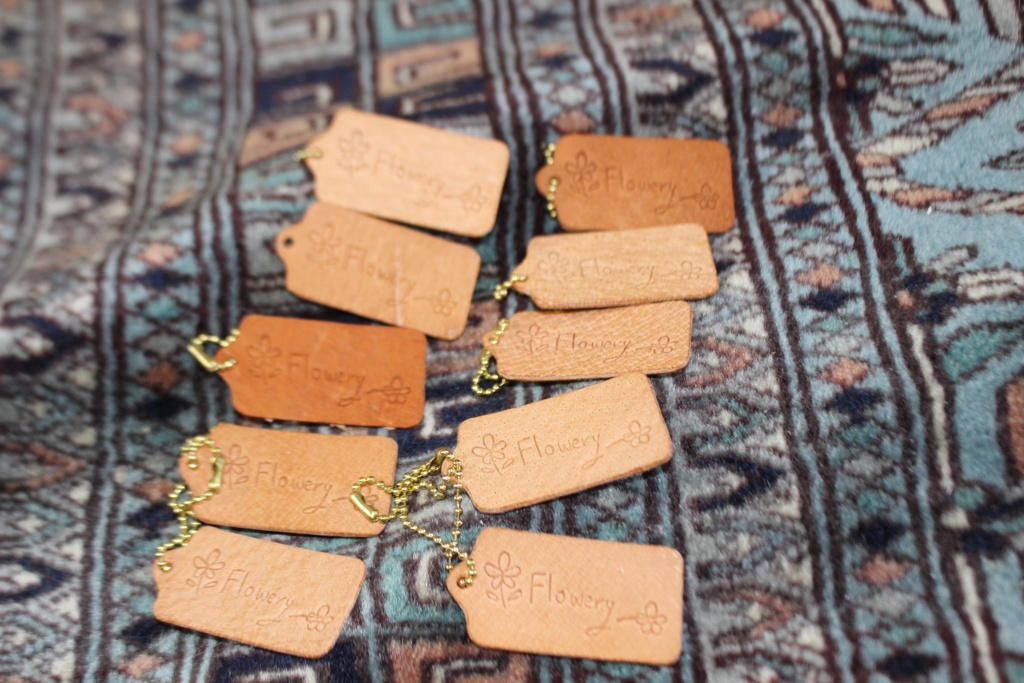 Floweryイメージ本革キーチェーン